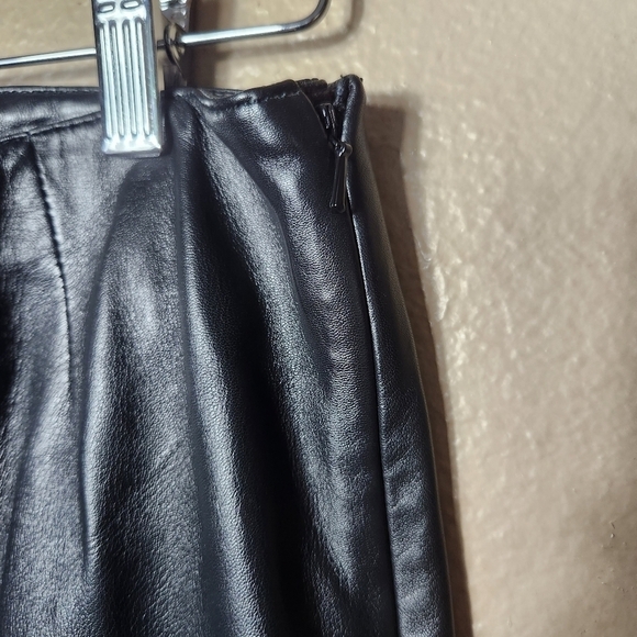 Moda International Black Genuine Leather Bootcut Mid Rise Pants-Size 6 - Picture 6 of 11